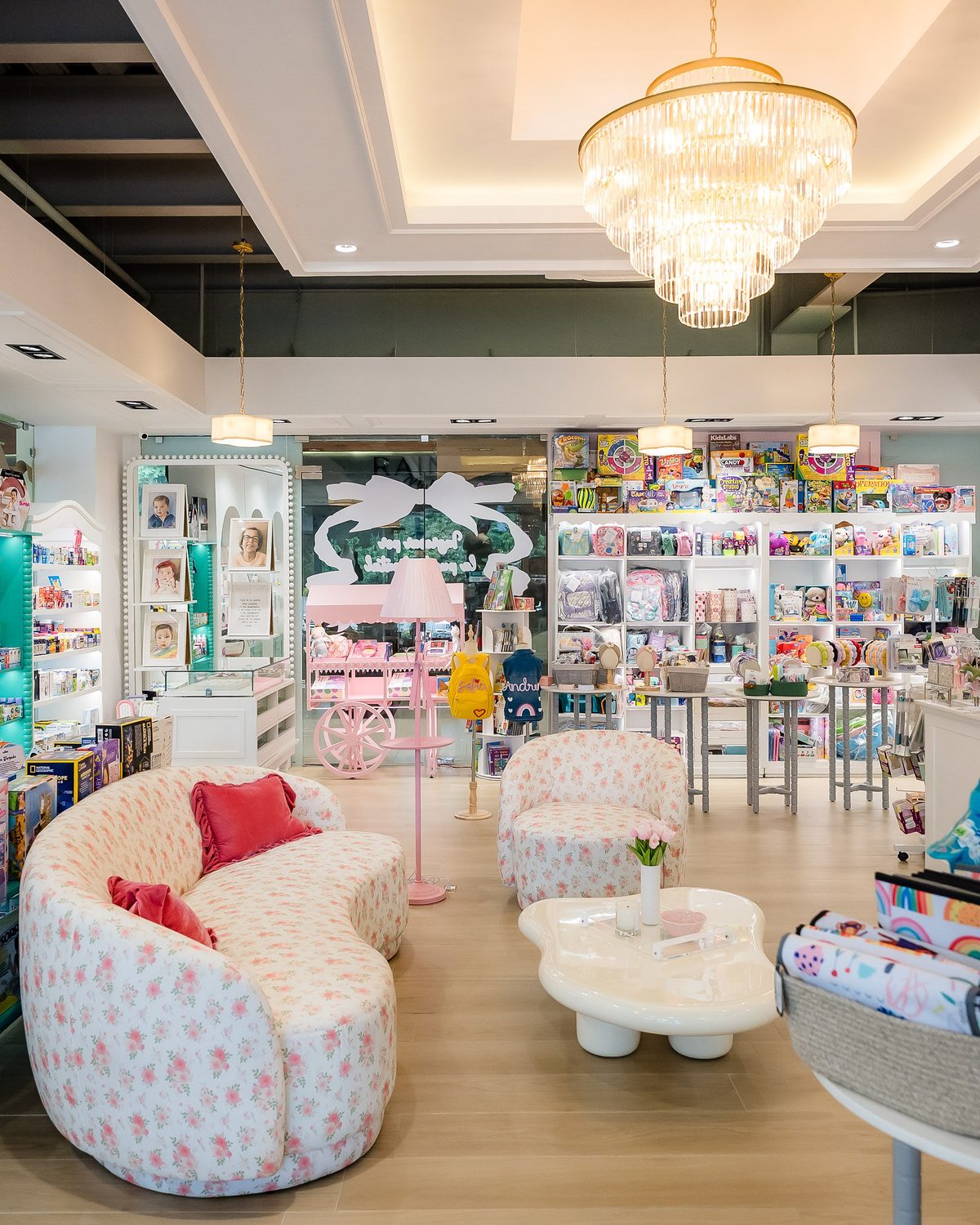 Interior de la tienda Pili y Mili en Plaza Fontana